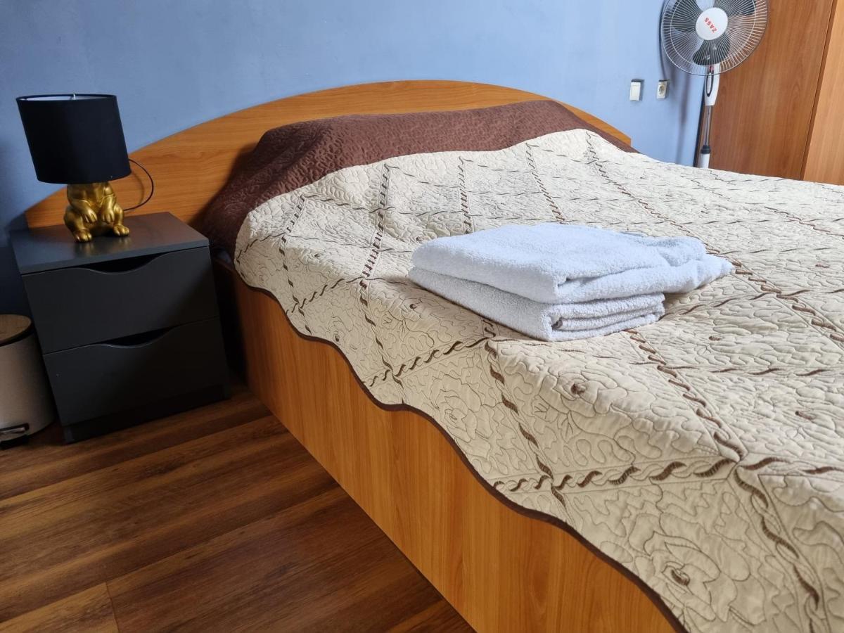 Penthouse Apartament 2 Floors, 2 Bedroom , 2 Bath, 120 Sqm , Inside Yard Parking Cluj-Napoca Esterno foto