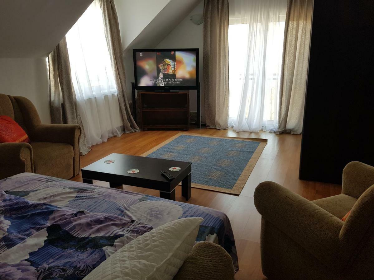 Penthouse Apartament 2 Floors, 2 Bedroom , 2 Bath, 120 Sqm , Inside Yard Parking Cluj-Napoca Esterno foto